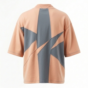 T-shirts pour hommes de style streetwear original, avec logo graphique imprimé au dos, coupe ample, par le fabricant de vêtements Risetag. - Product Image 4