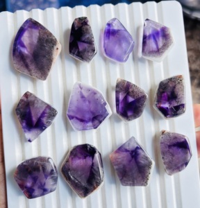 Tranche d'améthyste 100 % naturelle, cabochon en quartz, pierre précieuse brute, tranche d'améthyste polie et lisse faite à la main pour la fabrication de bijoux - Product Image 3