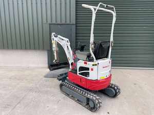 Mini-excavatrice Takeuchi TB210, poids opérationnel 2 tonnes, prix usine, pour usage domestique et construction, moteur diesel Hitachi, pompe, roulement - Product Image 3