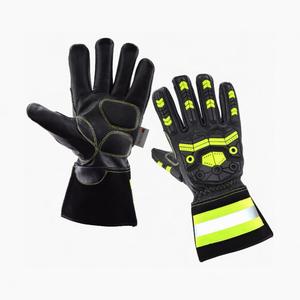 Guantes de Cuero de Alta Calidad para Campos Petroleros, Guantes de Protección contra Impactos para Uso en Exteriores, Venta al por Mayor en Pakistán - Product Image 1