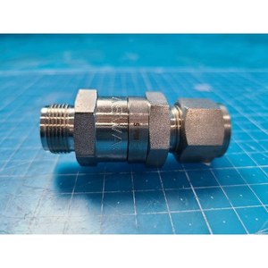 วาล์วกันกลับ Swagelok SS-CHS8-5 มือสอง ใช้ได้ทันที อะไหล่อุปกรณ์เซมิคอนดักเตอร์รุ่นเก่า - Product Image 1