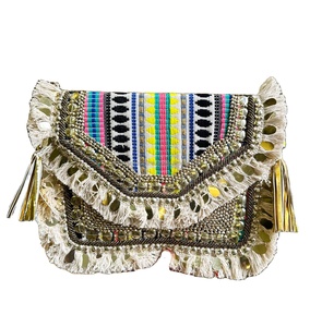 Bolso de mano hecho a mano Banjara para mujeres y niñas, bolso bordado para fiestas de boda y festividades - Product Image 1