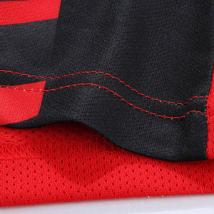 Tenue de football dynamique pour hommes, légère, respirante, tissu de haute qualité, durable, confortable, pour les matchs et l'entraînement sportif - Product Image 4