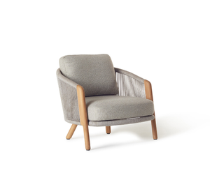 Chaise longue d'extérieur de luxe en teck massif avec structure en corde tressée et coussin épais pour patio, terrasse, hôtel ou complexe hôtelier - Product Image 1