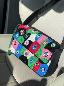 Bolso de Mujer Hecho a Mano con Cuentas de Resina, Modelo Craft Exim TCE |   Cartera Artesanal Tradicional para Mujer |   Accesorio de Moda Étnica de la India - Product Image 2