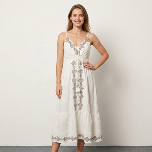 Vestido Maxi Elegante Boho Chic Vintage Floral 100% Algodón de Cáñamo Blanco Ecológico con Manga 3/4, Cuello en V y Talla Única para Eventos Formales - Product Image 1