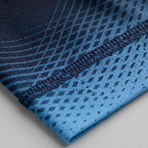 T-shirt à manches courtes pour homme, imprimé bleu, col en V, tissu sergé en spandex/polyester, séchage rapide, vêtements décontractés d'été - Product Image 5