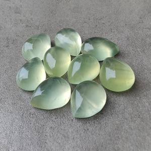 Cabujón de Prehnita Natural en Forma de Lágrima, Gema Calibrada en Forma de Pera con Reverso Plano, Disponible en Todos los Tamaños - Product Image 1