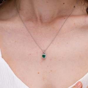 14K <b>Solid</b> <b>Gold</b> Natural Emerald Heart <b>Pendant</b> With Diamond Halo Classic Fine Jewellery Anniversary Wedding Gift - Product Image 4