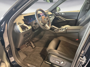 BMW X6 M60i xDrive 2024 – Luxury Performance SUV with <b>Heated</b> System, Tow Hitch & M Sport Seats - Product Image 5