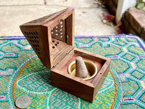 Brûleur d'encens en bois fait à la main Design moderne Couleur unique avec une utilisation de haute qualité pour la maison arabe de Falak World Export - Product Image 6