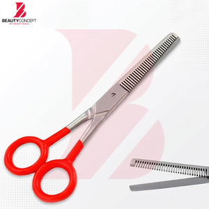 กรรไกรซอยผมด้ามพลาสติกสีแดงขนาด 6.0 นิ้ว ราคาขายส่ง กรรไกรตัดผมมืออาชีพทำจากสแตนเลส อุปกรณ์ทำผม - Product Image 4