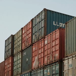 Hochbelastbare Stahlcontainer mit abschließbaren Türen und Schiffsanstrich für globale Frachtprojekte – Großmengen für Exportkäufer - Product Image 3