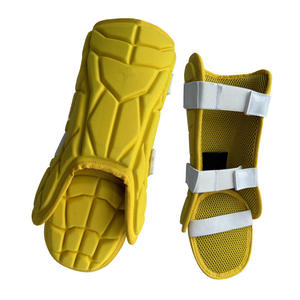 WARPRO INDUSTRY - Espinilleras de Fútbol Profesionales de EVA Rojas con Protección de Tobillo, Ligeras, Ajustables con Cierre de Velcro - Product Image 2