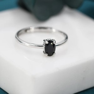 Bague ovale en onyx noir naturel en argent sterling 4x6mm, sertie de griffes, taille ajustable, véritable onyx noir - Product Image 2