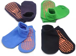 Calcetines de yoga antideslizantes hasta el tobillo, color sólido, agarre antideslizante para adultos, uso en verano, azul y negro - Product Image 4