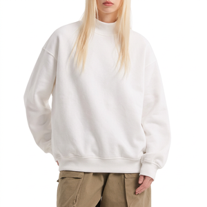 Sweat-shirt à col montant pour femme en molleton brossé, personnalisable avec broderie graphique, texture délavée effet minéral, marque privée - Product Image 1