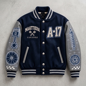 เสื้อแจ็คเก็ตเลตเตอร์แมนสีเทา แขนหนัง แต่งลายกราฟิกมอเตอร์ไซค์ ปักลาย ติดกระดุมหน้า แต่งขอบยางยืด สไตล์สตรีทแวร์สำหรับผู้ชาย - Product Image 4