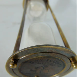 Reloj de Arena Moderno de 1 Hora, de Latón Chapado en Oro, Fluorescente, con Arena Rosa, Diseño Náutico, Grabado Creativo, Diseño Antiguo, Recuerdo - Product Image 4