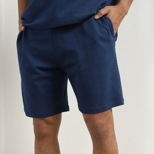 Conjunto Premium de Camiseta y Pantalones Cortos para Hombre al por Mayor, de Tela Pesada, Liso, de Dos Piezas, Estilo Urbano Casual de Verano, Proveedor a Granel Listo para Entrega - Product Image 5