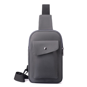 Elegante Bolso Cruzado de Cuero para el Pecho con Material Resistente, Correa de Hombro Ajustable y Diseño Moderno para Uso Diario al Aire Libre - Product Image 6