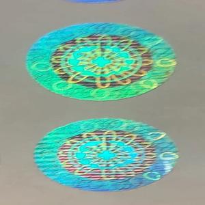 Autocollant holographique personnalisé en gros 2026, impression de sécurité multicolore, matériau PET - Product Image 4