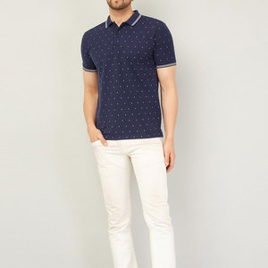 Polo de manga corta para hombre, azul marino, con logo personalizado impreso, ribete blanco y tela de algodón transpirable. - Product Image 5