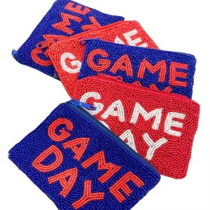 Porte-monnaie perlé en coton pour le jour du match, motif lettres rouge et noir, fermeture éclair, taille mini, fait main, style unisexe, doublure en polyester - Product Image 2