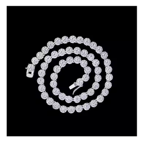 Collar de Diamantes Moissanite con Corte Esmeralda de Alta Claridad, Colgante de Lujo Estilo Hip Hop con Incrustaciones de Diamantes para Hombres y Mujeres - Product Image 4