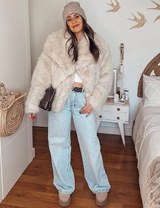 ผลิตเสื้อโค้ทขนเฟอร์เทียมสีน้ำตาลอ่อนสำหรับผู้หญิงแบบกำหนดเองขายส่งสำหรับฤดูหนาว - Product Image 4