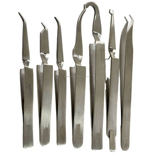 Juego de 7 Pinzas Ergonómicas de Ortodoncia Dental para Remoción y Colocación de Brackets, Instrumentos Quirúrgicos Manuales Plateados, Kit con Certificación CE - Product Image 3