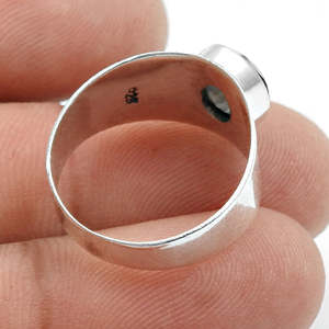 Anillo hecho a mano de plata de ley 925 con piedra preciosa de labradorita de corte ovalado, estilo bohemio, elegante banda de plata, joyería para él y para ella. - Product Image 3