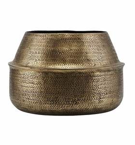 Jardinière en métal durable faite à la main avec un design artistique moderne vintage, créée par des artisans qualifiés pour la décoration extérieure de la maison et du jardin - Product Image 1