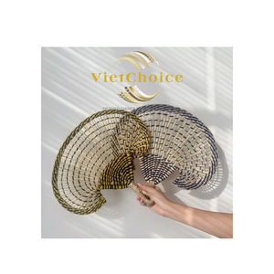Éventail à main en feuille de palmier, éventail sans lame en jonc de mer, texture naturelle, manuel, pour événements professionnels en extérieur, Vietchoice Vietnam 2026 - Product Image 1