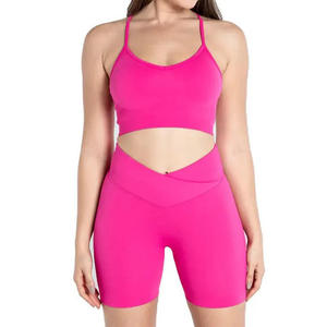 Conjunto de Yoga y Fitness para Mujer, Diseño Nuevo, Hecho en Pakistán, Shorts y Bra de Color Hermoso, en el Mejor Material Transpirable - Product Image 6