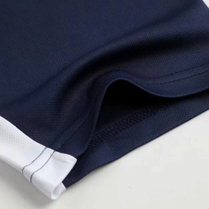 Uniforme de football respirant en polyester 100% de qualité supérieure, couleur personnalisée, très vendu, fabriqué au Pakistan - Product Image 2