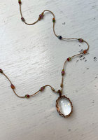 Collar de Macramé Hecho a Mano con Piedra Lunar, Colgante Ovalado de Gema Natural, Cordón Ajustable con Cuentas, Joyería Artesanal Boho Minimalista