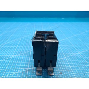 Disjoncteur Eaton BAB2020HT à fixation par boulons, utilisé comme pièce détachée d'équipement semi-conducteur d'occasion - Product Image 4