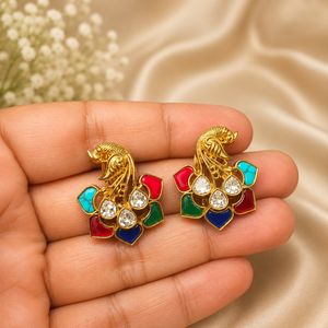 Boucles d'oreilles simples et élégantes, plaquées or, avec pierres, de haute qualité, pour femmes et filles, idéales pour un mariage, une fiançailles, une fête ou comme cadeau. - Product Image 2