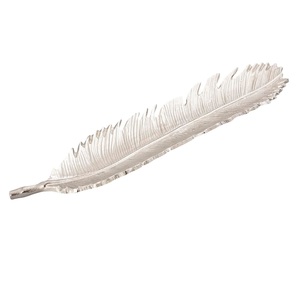 Bandeja de Servicio de Aluminio de Alta Calidad con un Diseño en Relieve Atractivo, Bandeja Decorativa Hecha a Mano para el Hogar - Product Image 6