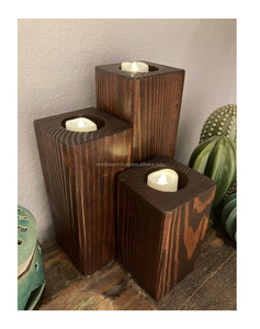 Candelabro de Madera Clásico, Lujoso y Elegante, Hecho a Mano, para Decoración del Hogar, que Crea una Atmósfera Cálida y Acogedora - Product Image 1