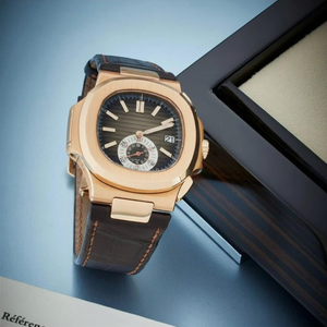 Montre de luxe carrée en or rose, quartz, 44 mm, verre brun, cristal, acier inoxydable, bracelet en caoutchouc, édition limitée pour femmes, design de créateur - Product Image 2