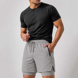 Shorts de sport pour hommes gris uni à séchage rapide avec cordon de serrage à la taille, mi-longs, en polyester tissé, avec fermetures éclair, style sportif - Product Image 3