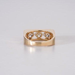 แหวนเพชรทรงคุชชั่นทำมือ เพชรเลี้ยงในห้องปฏิบัติการ ทอง 14K เครื่องประดับชั้นดีสำหรับทุกเพศ ผู้จำหน่ายแหวนหมั้นและแหวนแต่งงาน - Product Image 2