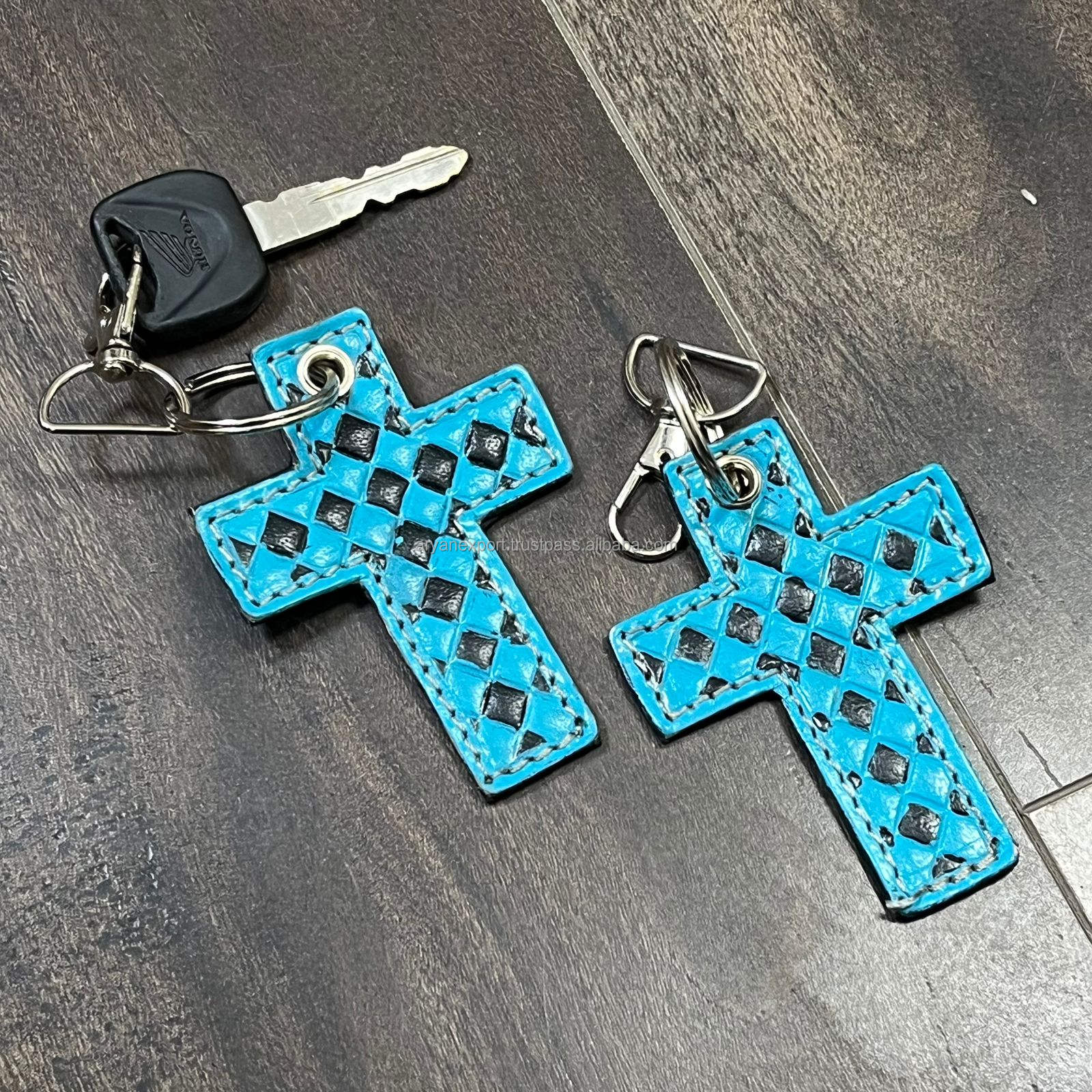 Turquesa y Cuadros Negros