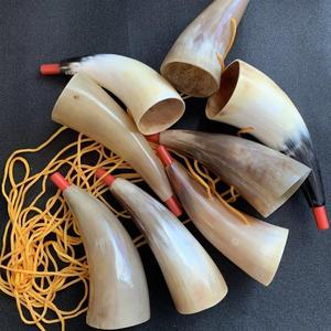 Auténtico Cuenco Artesanal de Cuerno Crudo Orgánico para Beber, Jarra de Guerrero Medieval, Cáliz Rústico, Recipiente Tradicional Tallado Nórdico para Hidromiel - Product Image 2