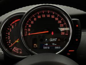 <span class=keywords><strong>MINI</strong></span> 2015 1.5T <span class=keywords><strong>COOPER</strong></span> Fun <span class=keywords><strong>5</strong></span> <span class=keywords><strong>puertas</strong></span>, coche usado, matriculado en <span class=keywords><strong>2016</strong></span>, 30.000 millas, 136 CV, volante a la izquierda, Euro <span class=keywords><strong>5</strong></span> - Product Image 4