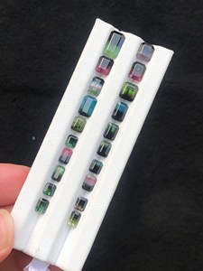Pierres précieuses naturelles de tourmaline bicolore, facettées, pierres lâches, clarté impeccable, pour la fabrication de bijoux, bagues, pendentifs, boucles d'oreilles, perles, exportation - Product Image 1
