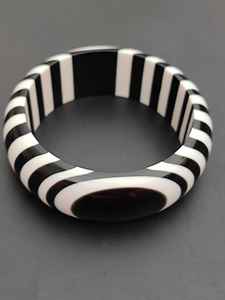 Bracelet manchette large en résine à imprimé animal zèbre pour femme, bijou de poignet géométrique rayé en acrylique, accessoire de bras - Product Image 6