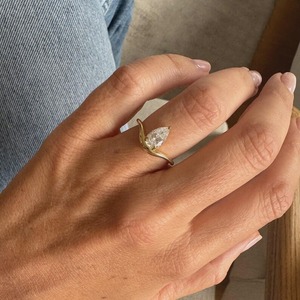 Lab Grown <b>Diamond</b> <b>Ring</b> 1 Carat Pear Engagement <b>Ring</b> Solitaire Gold <b>Ring</b> Minimalist Bridal Jewelry Fine Jewelry - Product Image 3